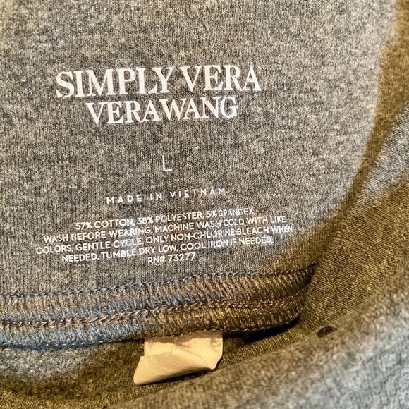 Women’s Simply Vera Vera Wang Grey Leggings Size Large - Picture 3 of 3